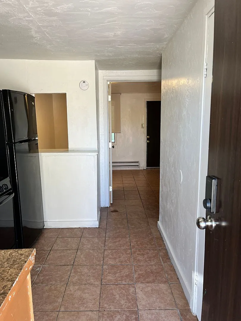 115 E. Alturas Street — Photo 4