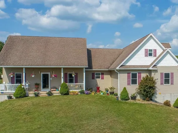 612 Harvey Winters Dr, Oakland, MD 21550