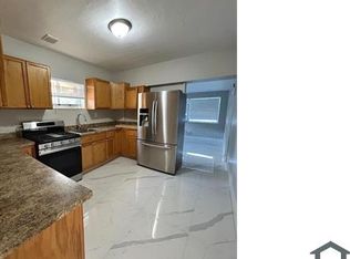 2071 NE 167th St, North Miami Beach, FL 33162