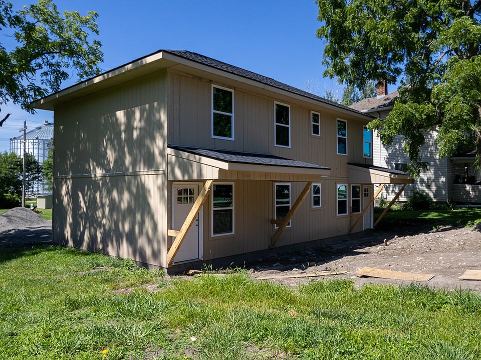2nd image of 615 W 3rd St