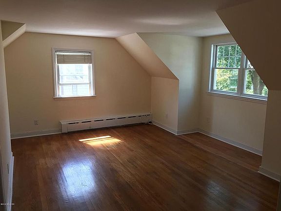 2nd fl apt living room