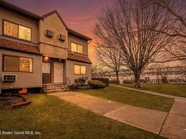 360 Barlow Ave APT 24A, Staten Island, NY 10308