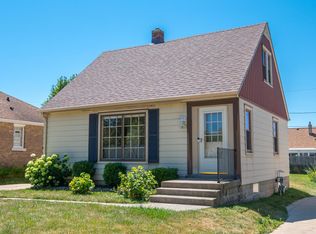 3513 S 48th St, Greenfield, WI 53220