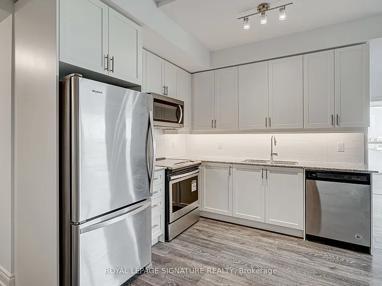 1050 Main St E #513 — Photo 9