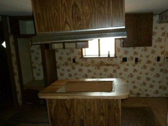 4th image of 88 Margaret Dr
