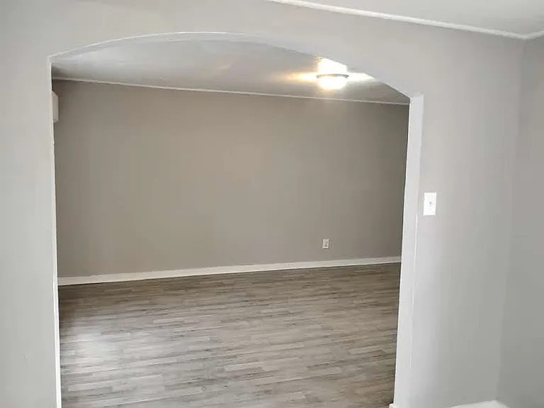 217 Acl Ave — Photo 8