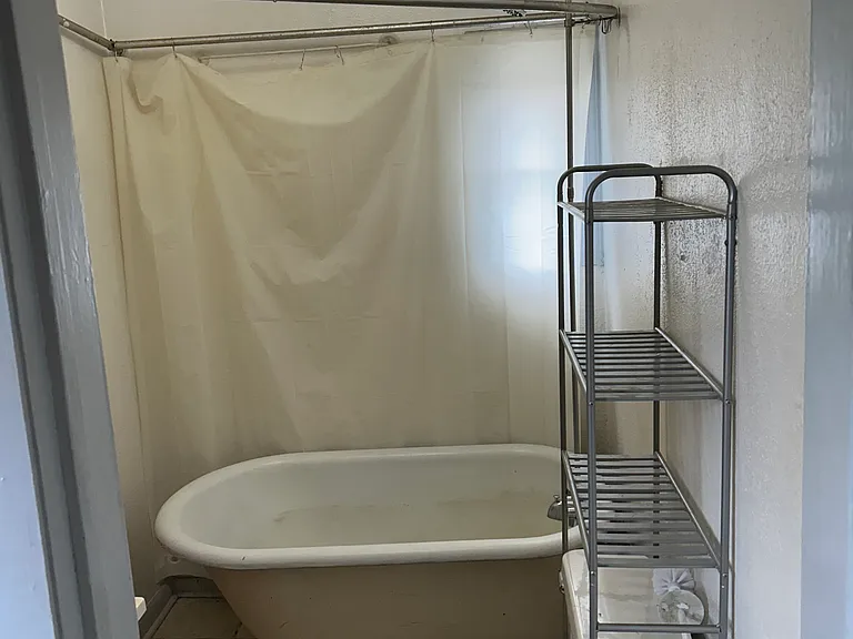 2843 N Bremen St #3 — Photo 2