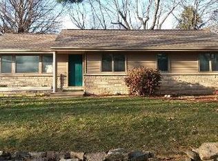 1113 Mayfair Rd, Champaign, IL 61821