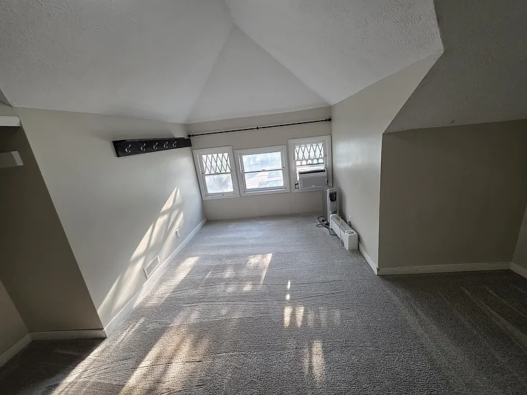 322 S 27th St #2 — Photo 8