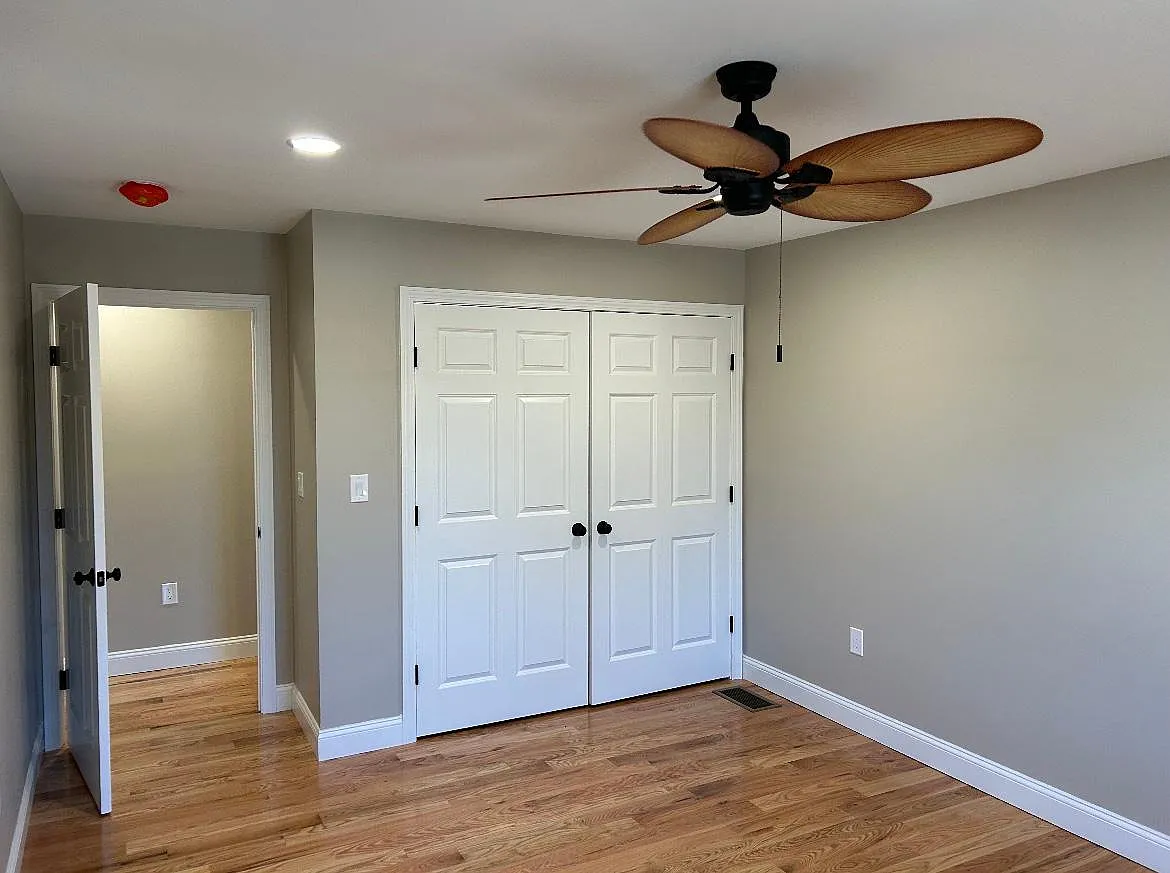 12 Grove Pl — Photo 3