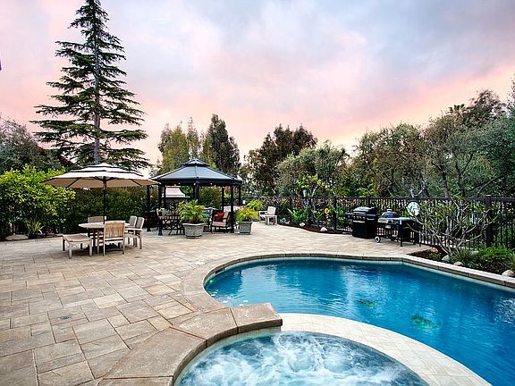 Back patio & pool/spa