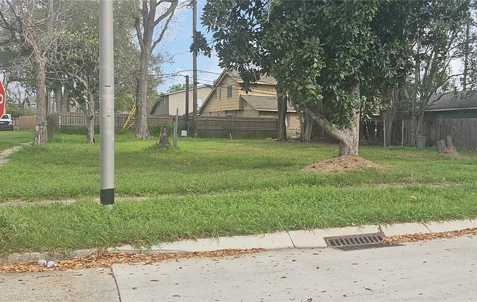 1st image of 201 Concord Dr