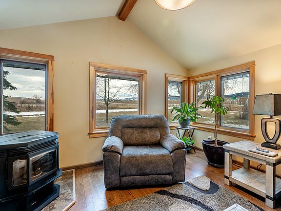 4th image of 157 Upper Prairie Dog Rd