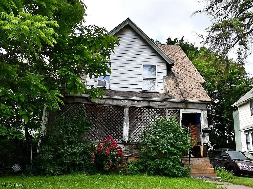 1325 Belle St SE photo 1