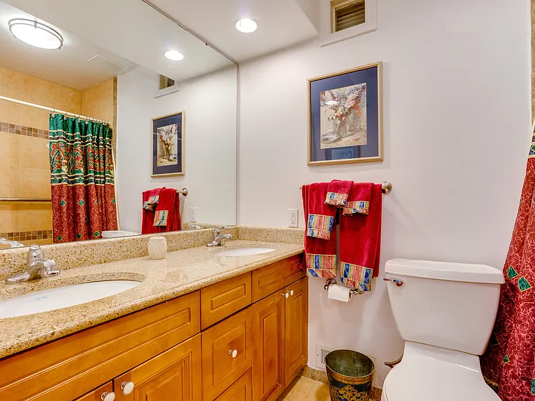 9215 Cherrytree Dr — Photo 32