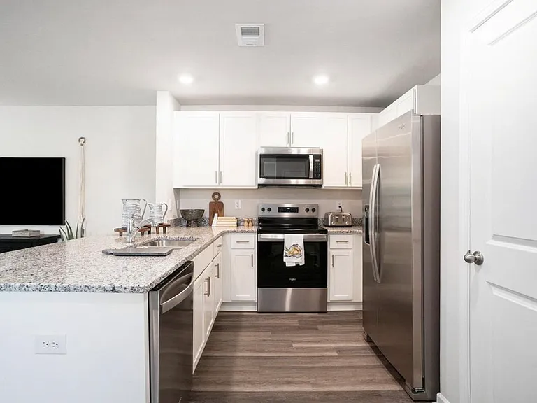 319 Honeystone St — Photo 17