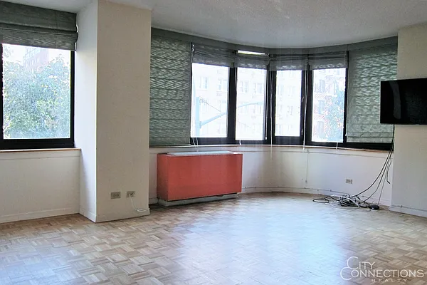 Rented by City Connections Realty | media 30