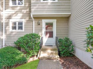 6 Lakeview Dr UNIT 6, Southington, CT 06489