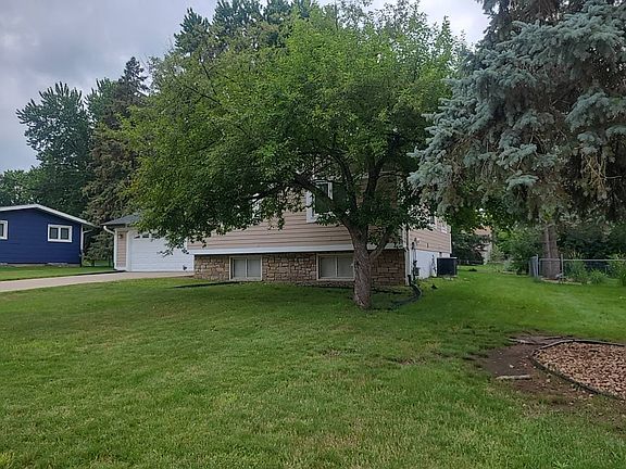 2nd image of 1896 Richal Dr