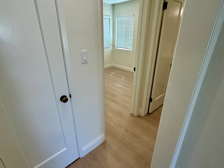 435 Branch St — Photo 9