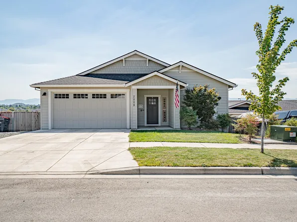 2008 Hondeleau Ln, Medford, OR 97504