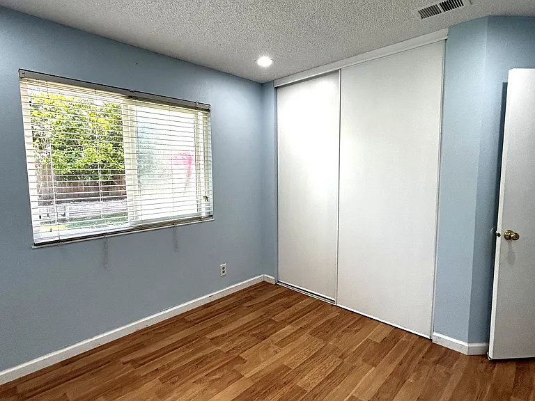 4752 Jaques Ct — Photo 18