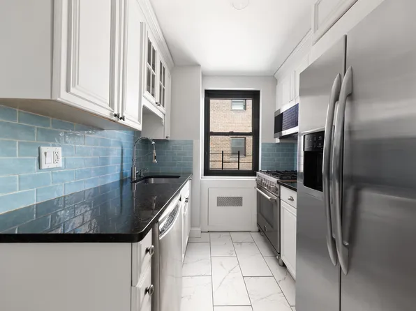 233 East 69th Street image 5 of 15