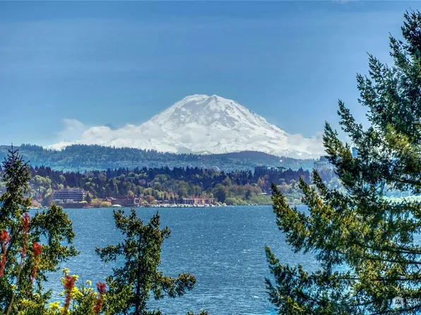 8185 NE Juanita Drive, Kirkland, WA 98034