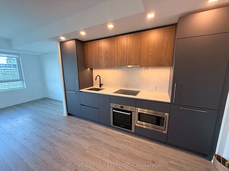609 Sherbourne St E #3708 — Photo 2