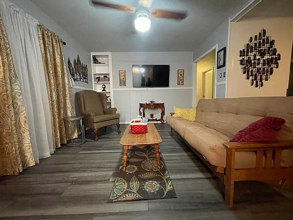 3rd image of 4026 Key West Dr