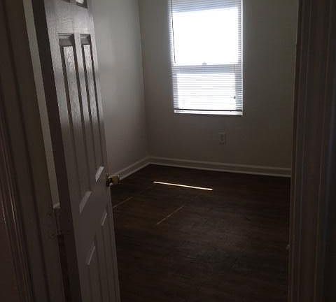 5th image of 3886 Logan Ave