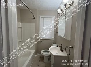 645 W Kalama Ave, Madison Heights, MI 48071