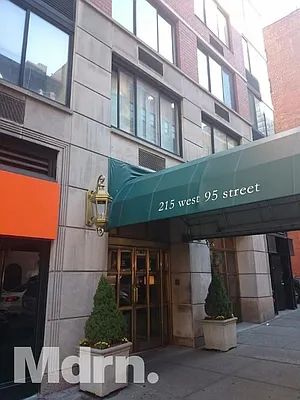 Rented by Mdrn Residential | media 2