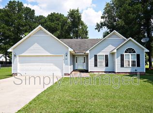 104 Stockade Ct, Raeford, NC 28376