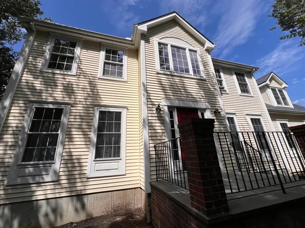115 Cathedral Dr, Attleboro, MA 02703
