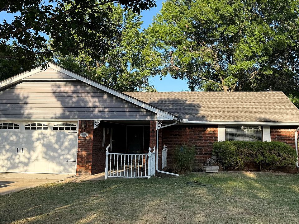 1st image of 406 Beaumont Dr