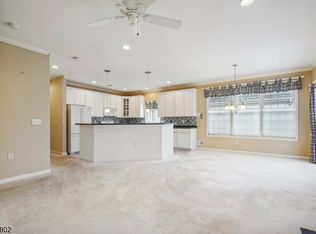 17 Stryker Rd, Somerset, NJ 08873