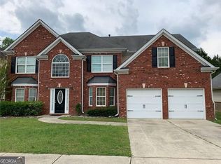 3951 Oak Field Dr, Loganville, GA