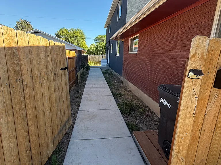 190 E 4380 N — Photo 21