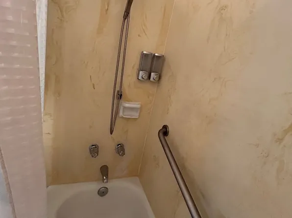 475 Atkinson Dr APT 601, Honolulu, HI 96814