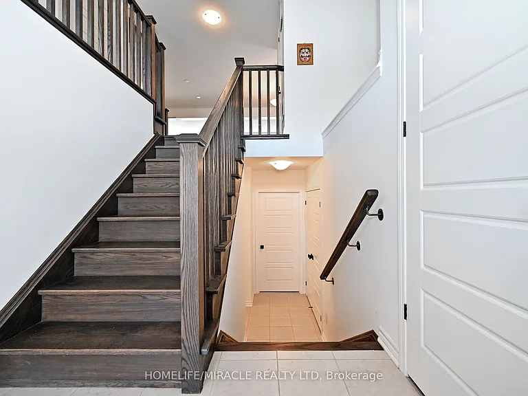 689 Mika St — Photo 47