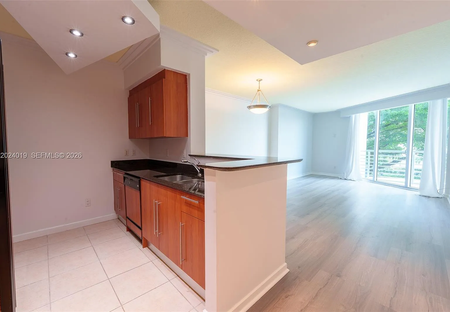 One Miami East Condo — Photo 4