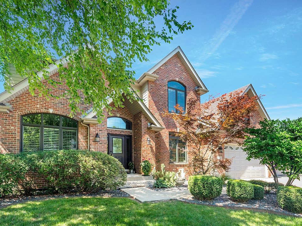 1st image of 26561 W Highland Dr