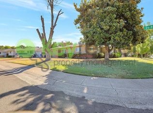 5121 Da Rosa Dr, Sacramento, CA 95822