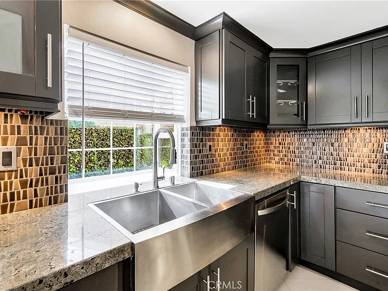 24692 Julie Ave — Photo 11
