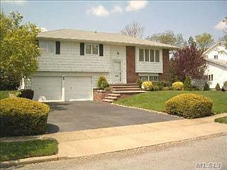 1st image of 15 Niagara Dr