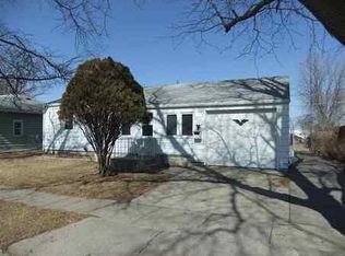 1608 Behlen St, Columbus, NE 68601