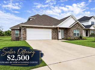 1261 Bootleg Rd, Centerton, AR 72719