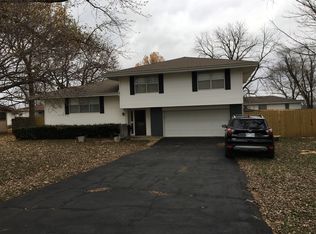 1971 W Hilltop Rd, Ozark, MO 65721