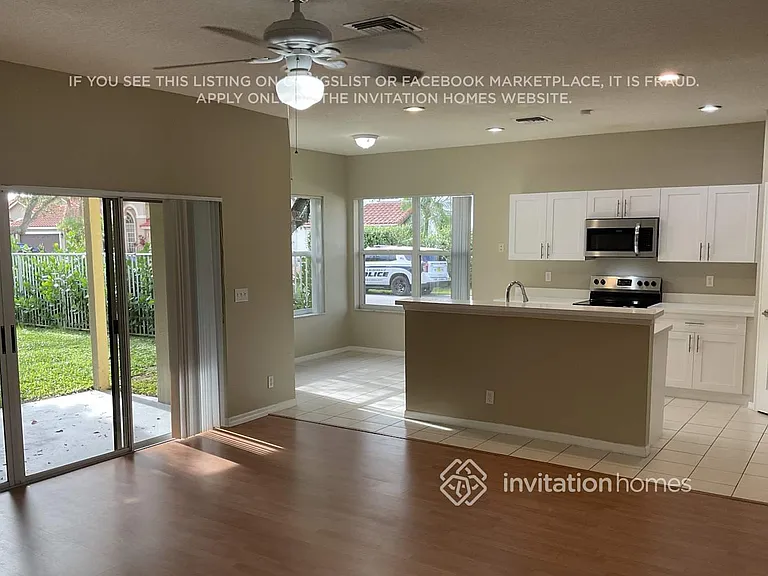 21919 Philmont Ct — Photo 4